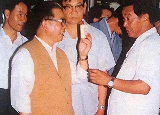 香味醇厚红塔山现十块一包褚时健：难辞其咎凯发K8旗舰厅AG客服90年代烟民首选！(图7)