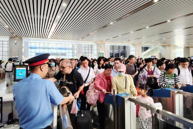 龙高铁五一假期客流持续增长k8凯发国际巨